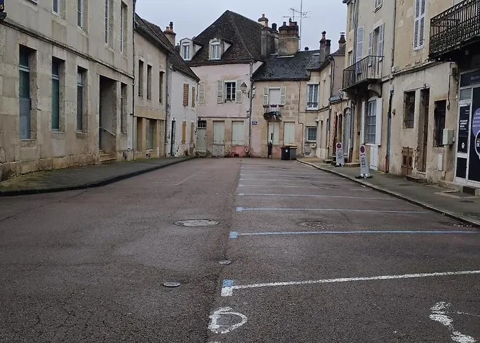 Terre De Bourgogne - Appartement Au Centre Ville D\'Avallon